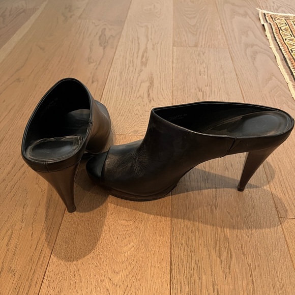 Very comfortable high heeled slip on Sandles - Picture 2 of 3